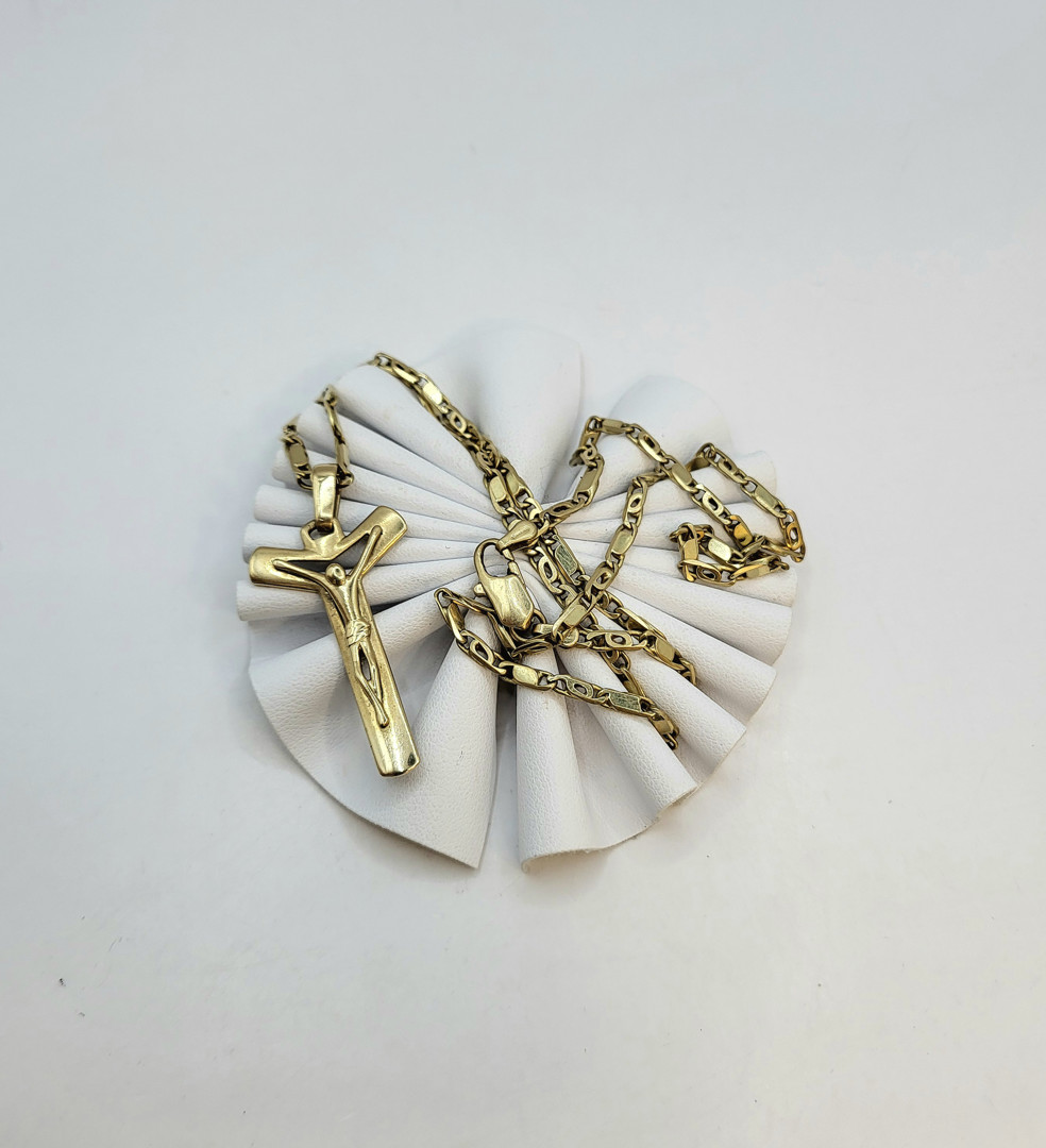 Collana e croce oro