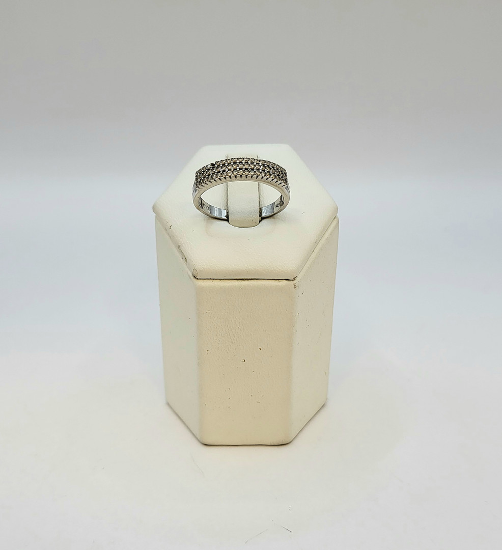 Anello oro pietre