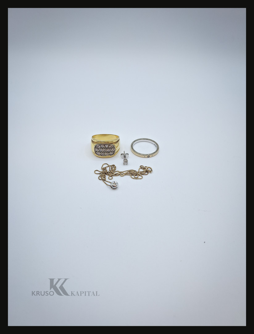 Collana orecchino due anelli oro diamantini