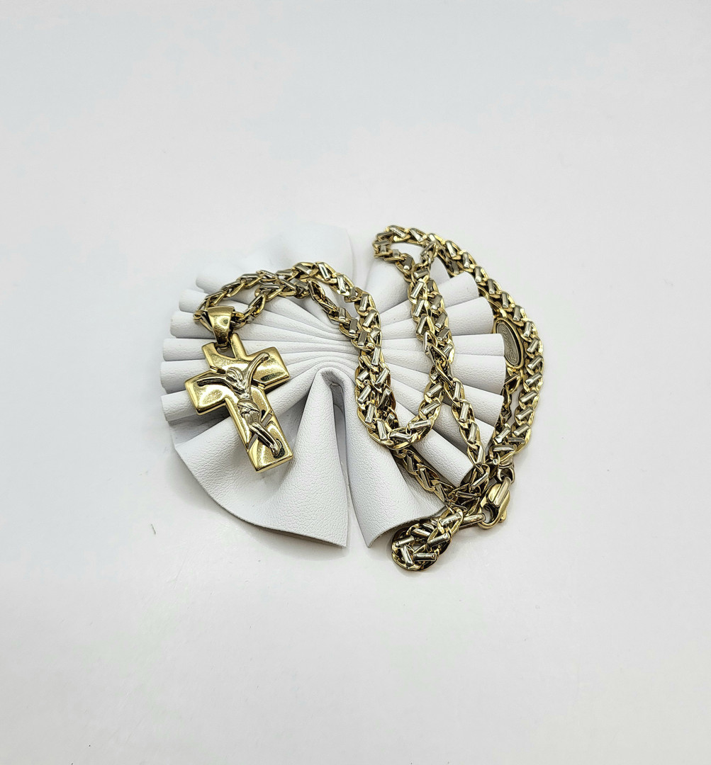 Collana e croce oro