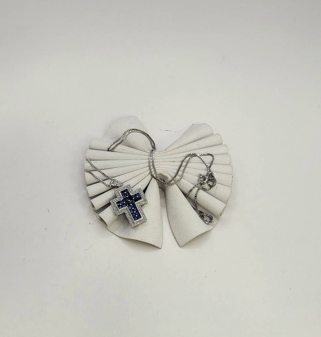 Collana e croce oro pietre diamantini