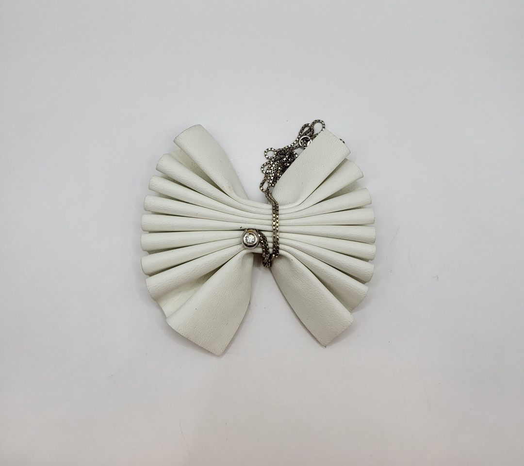 Catenina con ciondolo oro diamantino