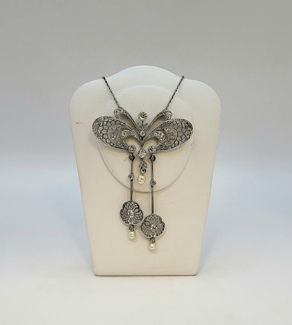 Collana ciondolo oro e platino perline e diamanti