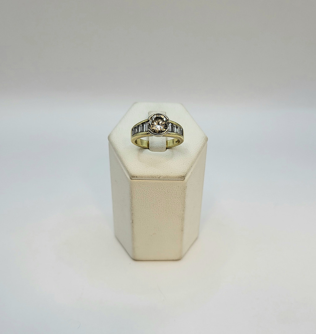 Anello oro diamanti 