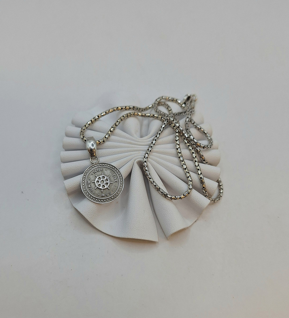 Collana e ciondolo oro