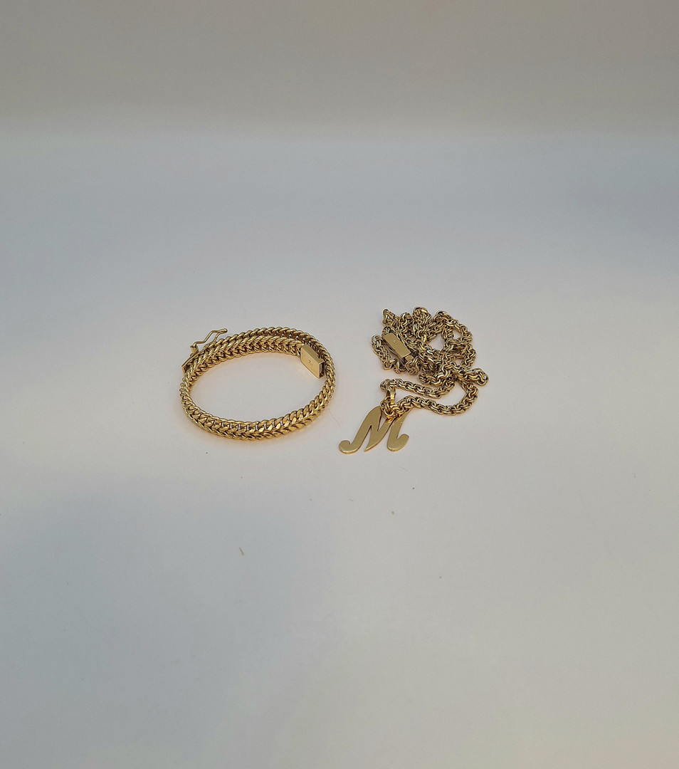 Vari oggetti oro