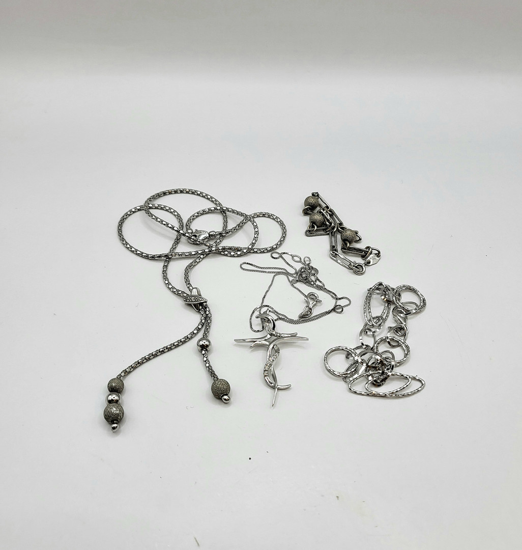 Vari oggetti oro diamantini