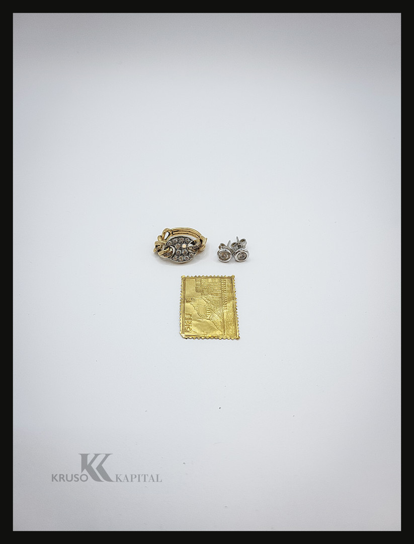 Francobollo un paio orecchini e anello oro diamantini