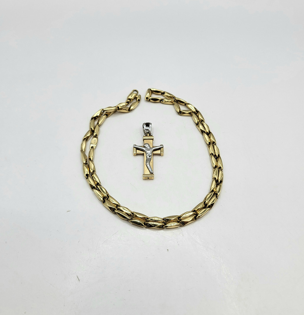 Collana e croce oro