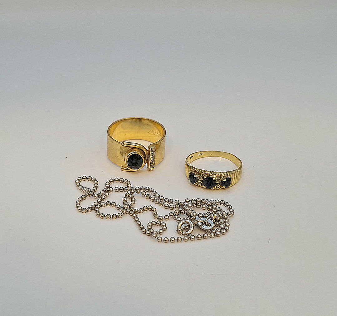 Collana e due anelli oro pietre diamantini