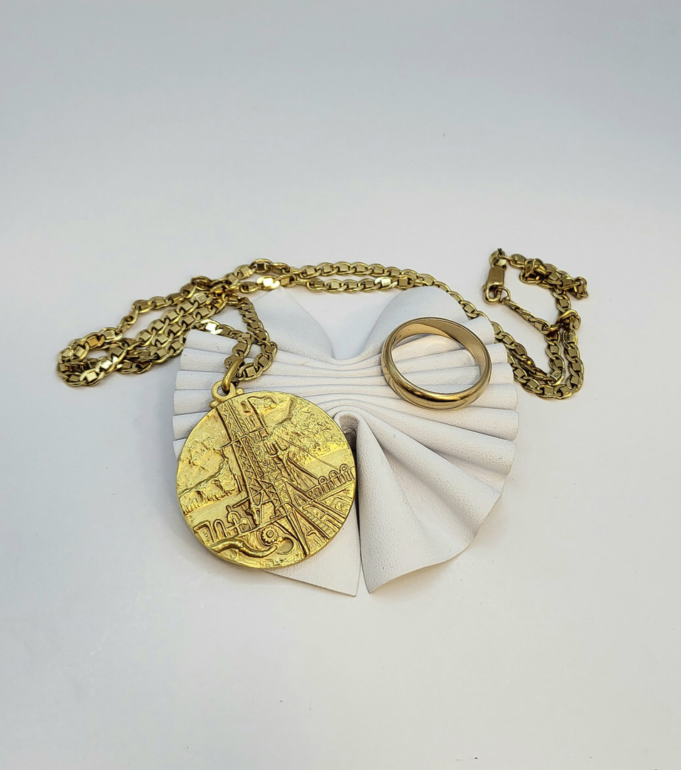 Vari oggetti oro 