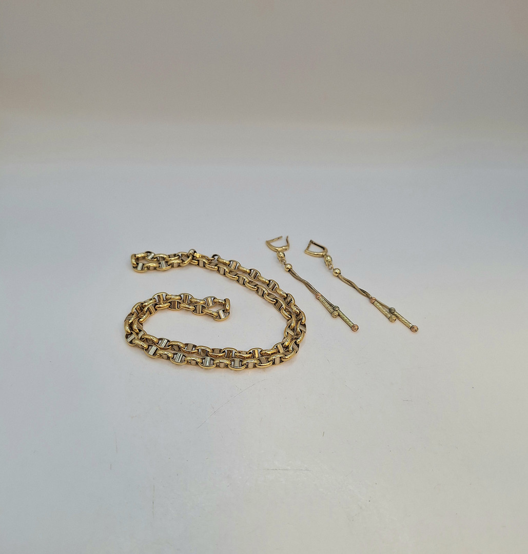 Collana e paio orecchini oro pietre