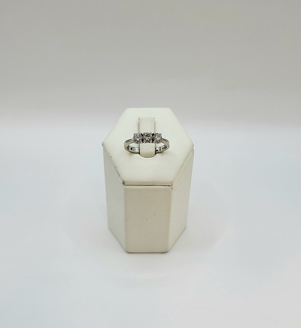 Anello a firma Salvini oro diamanti