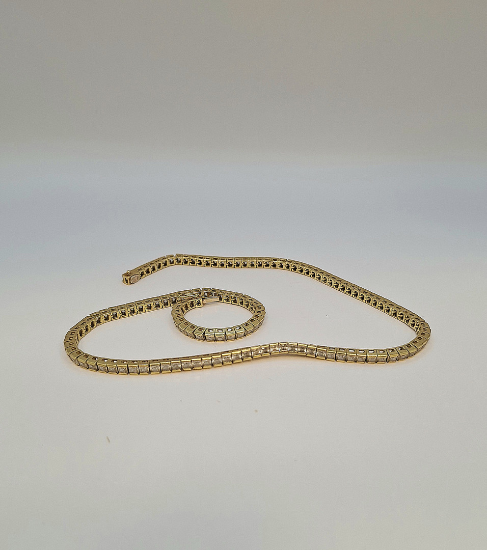 Collana oro pietre
