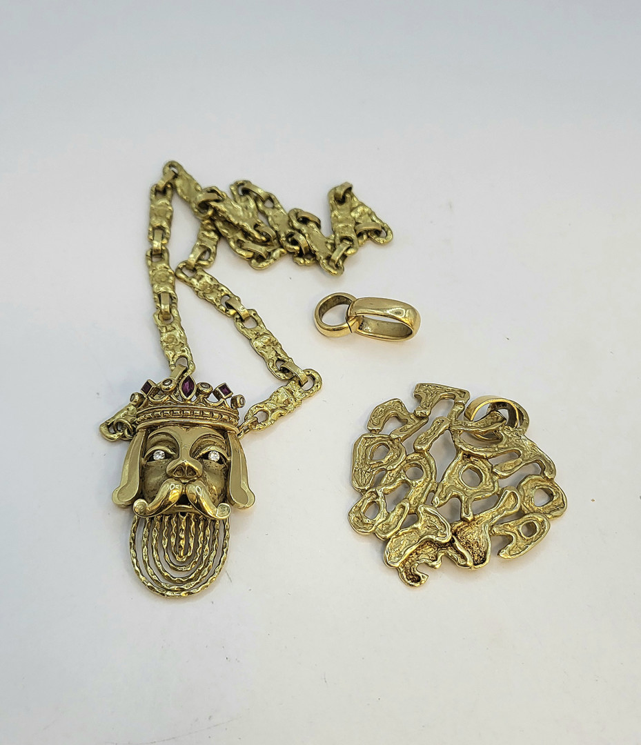 Collana ciondolo e pezzo oro pietre 