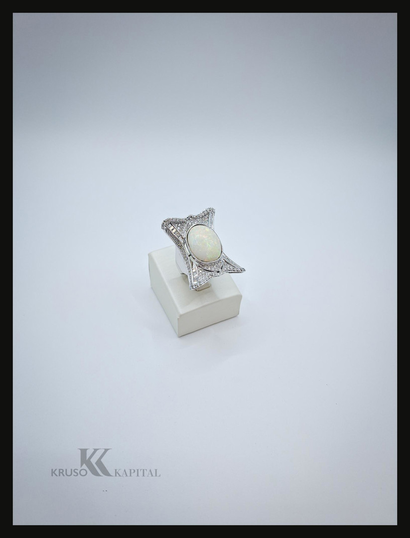 Anello oro pietra diamanti