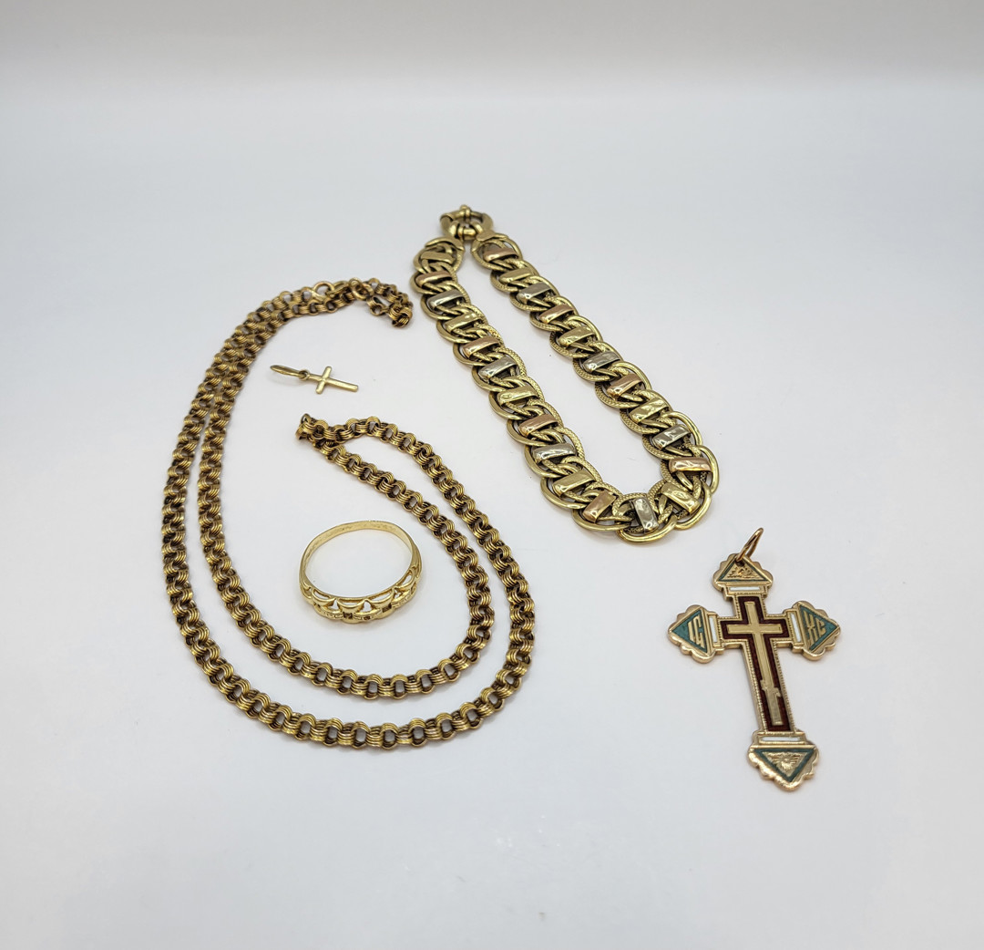 Vari oggetti oro smalti 