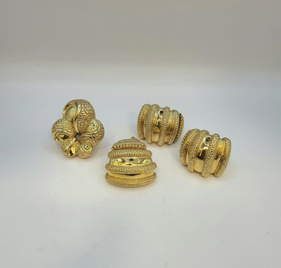 Vari oggetti oro