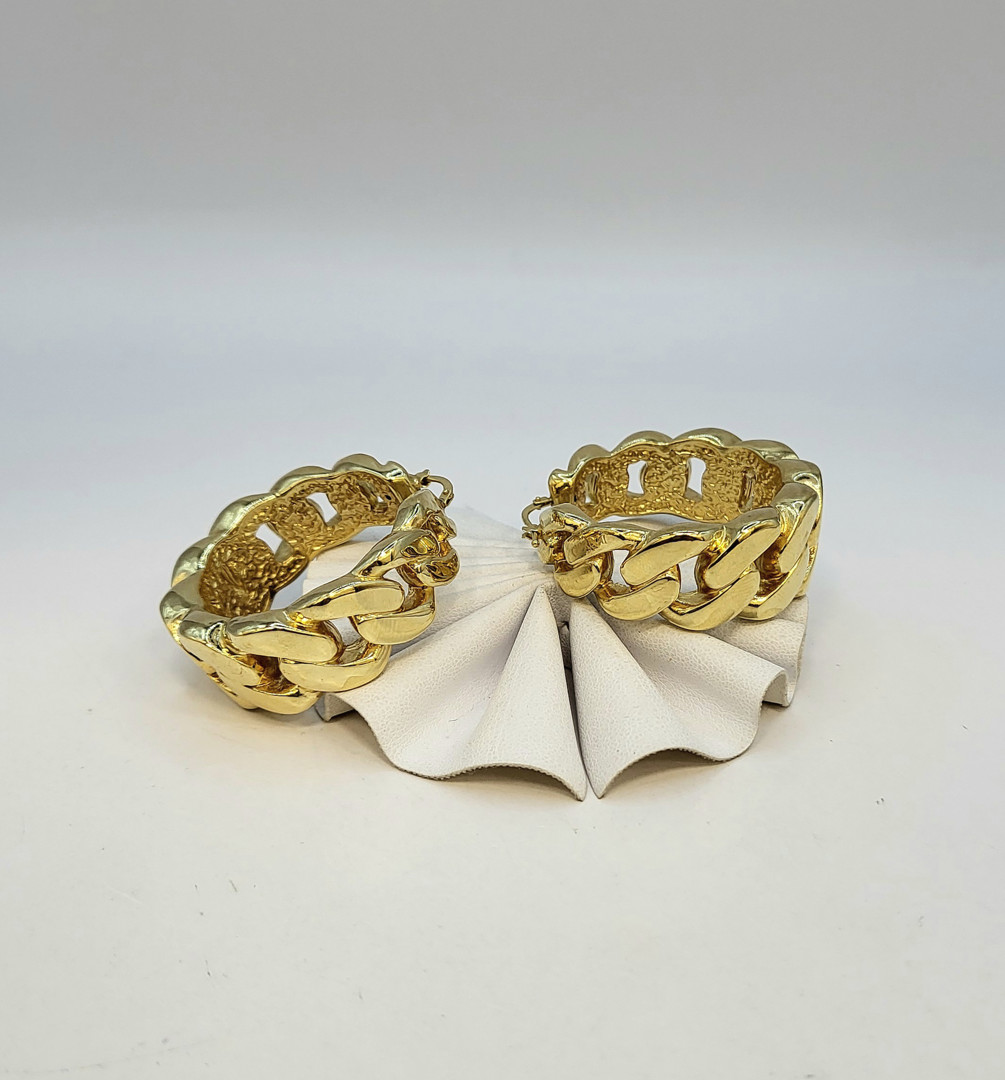 Un paio orecchini oro 