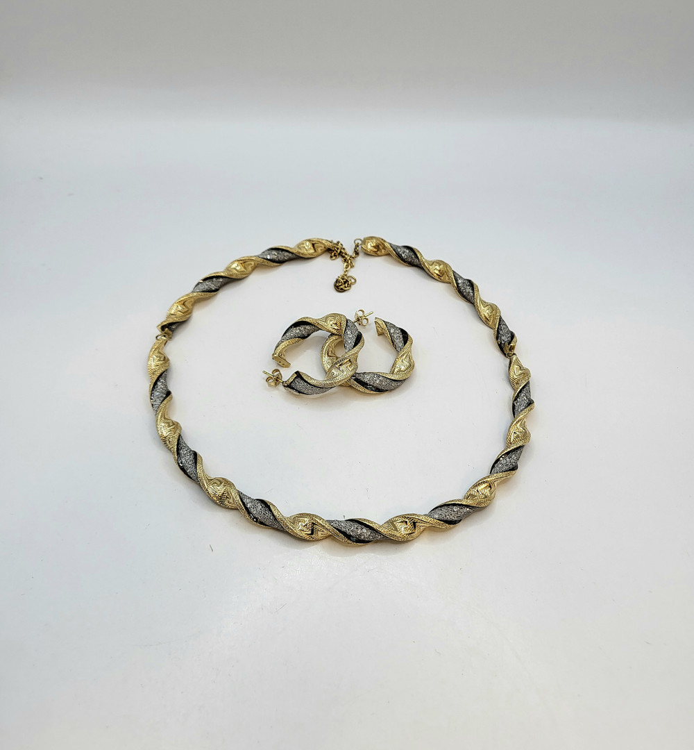 Collana e paio orecchini oro pietre 