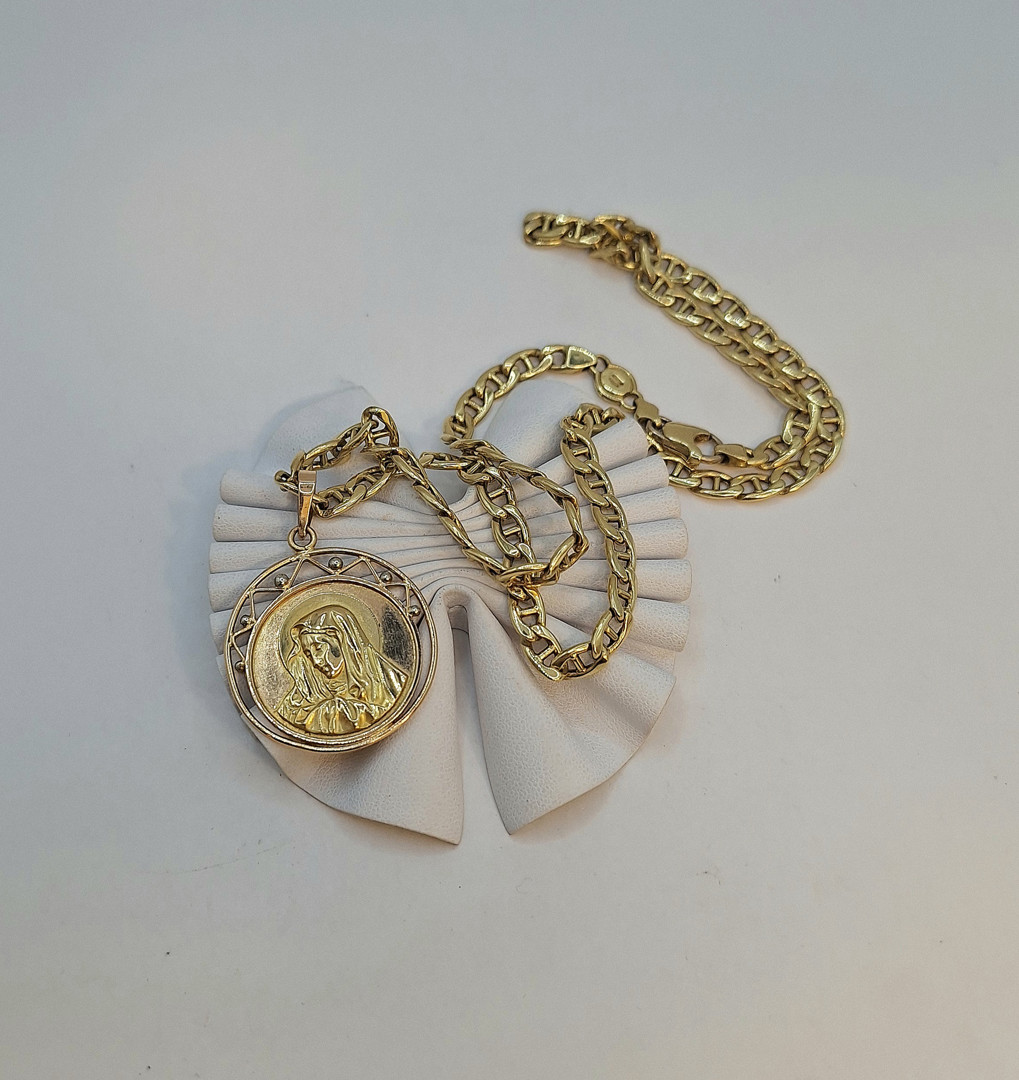 Catena e ciondolo oro