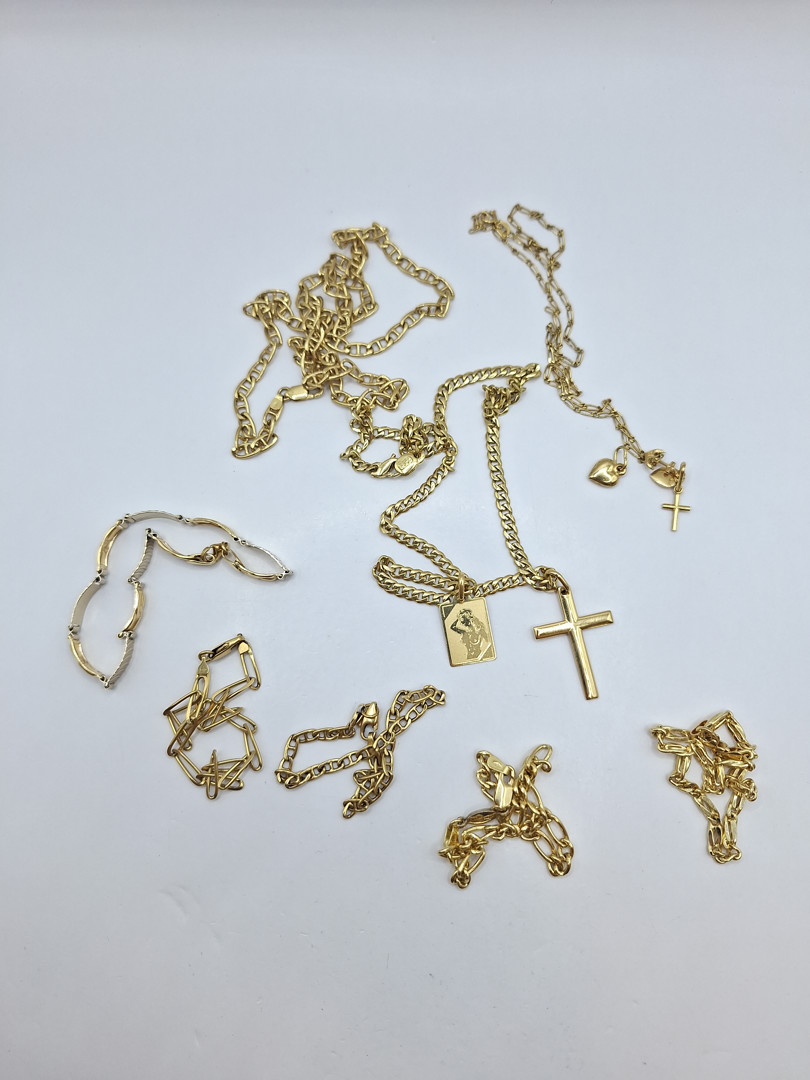 Vari oggetti in oro 