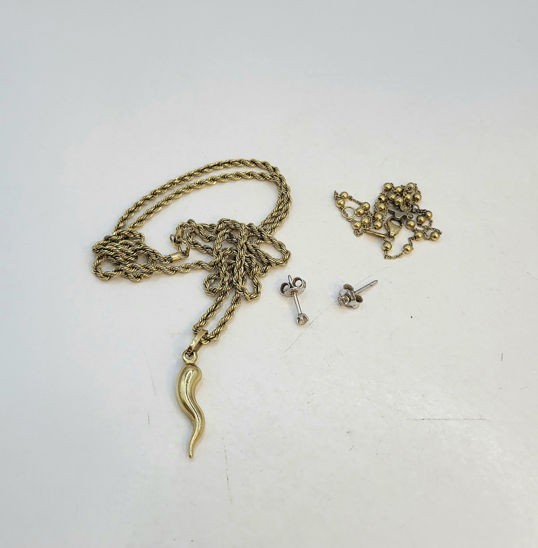 Vari oggetti oro diamantini