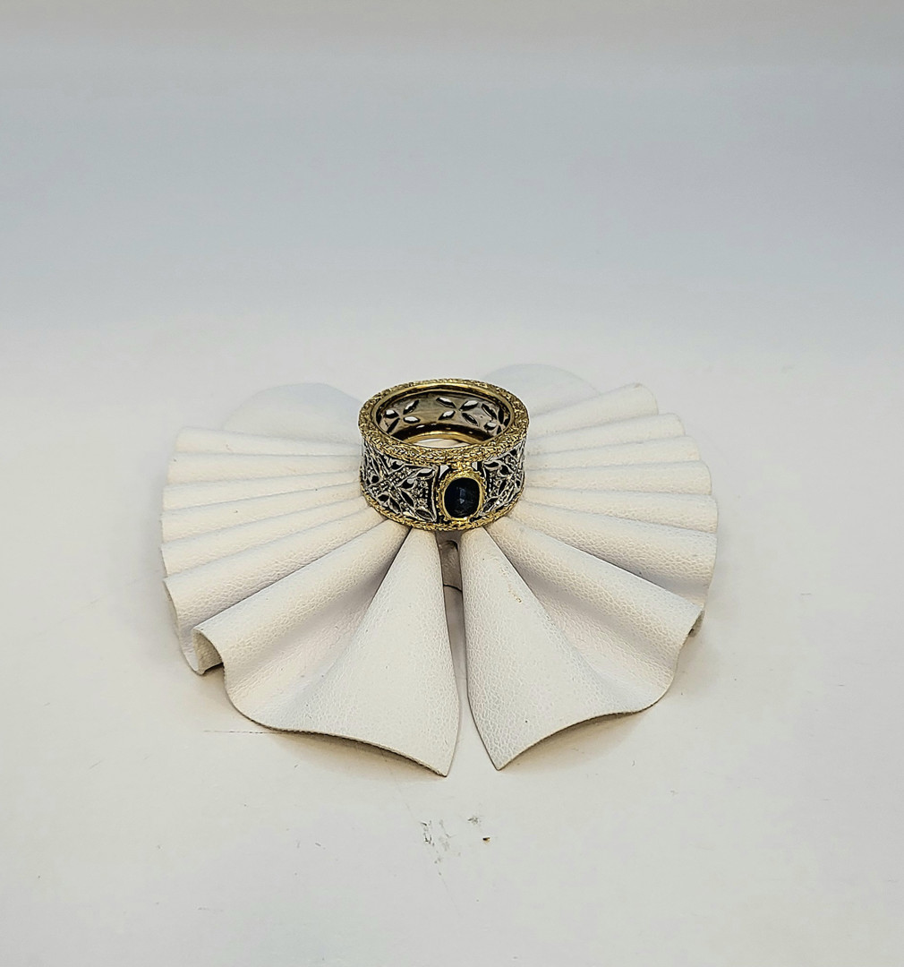 Anello oro pietra diamantini