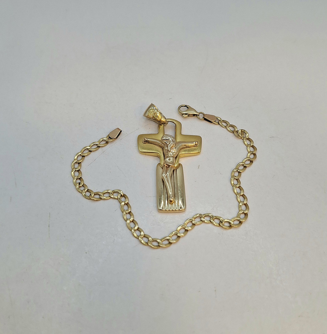 Bracciale e croce oro 