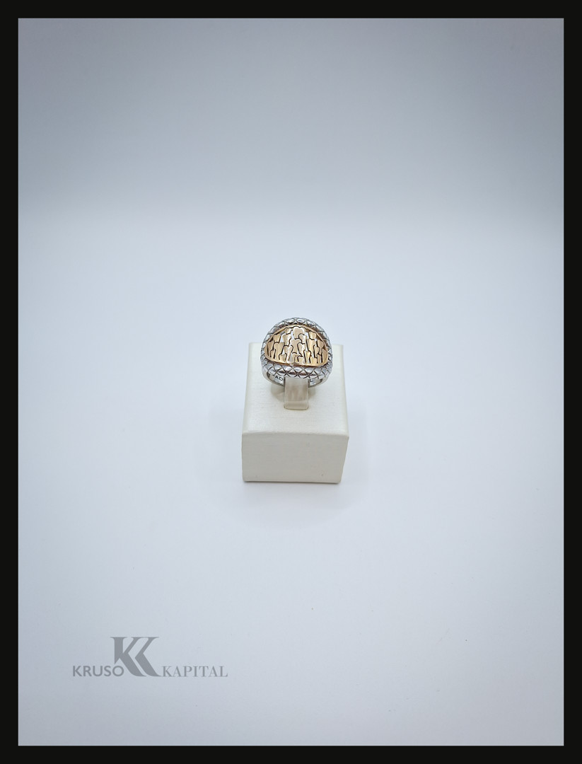 Anello a firma Pianegonda in argento con parti oro,