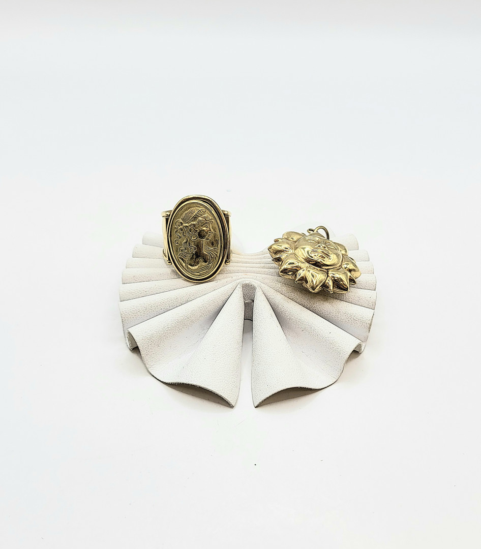 Anello e ciondolo oro