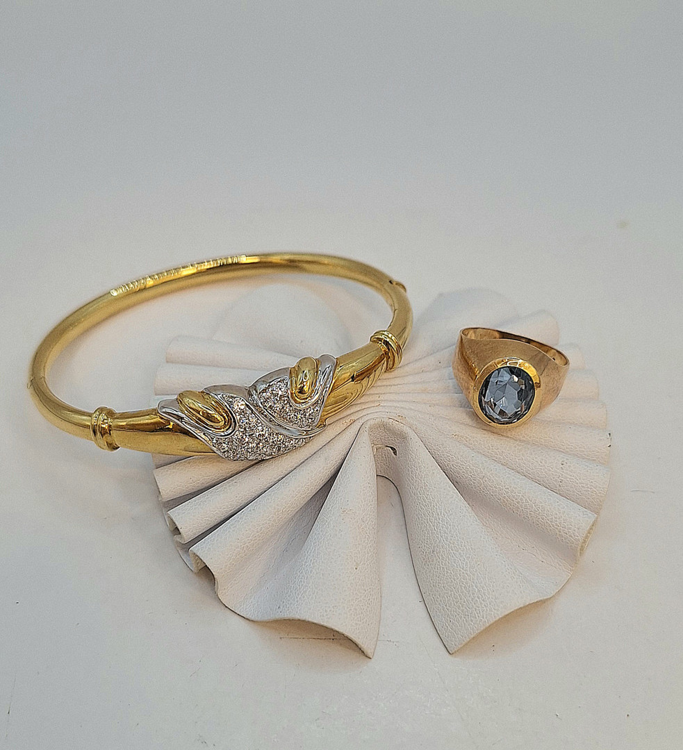 Bracciale anello oro pietre