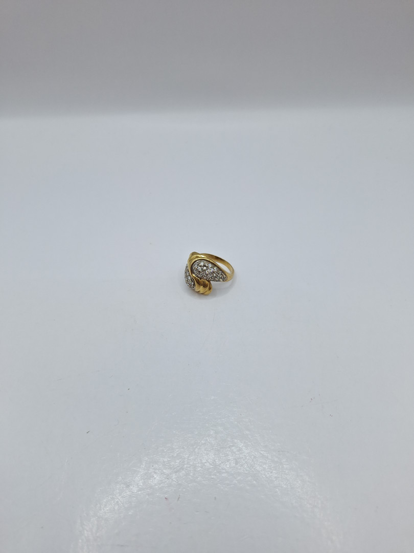 Anello oro pietre
