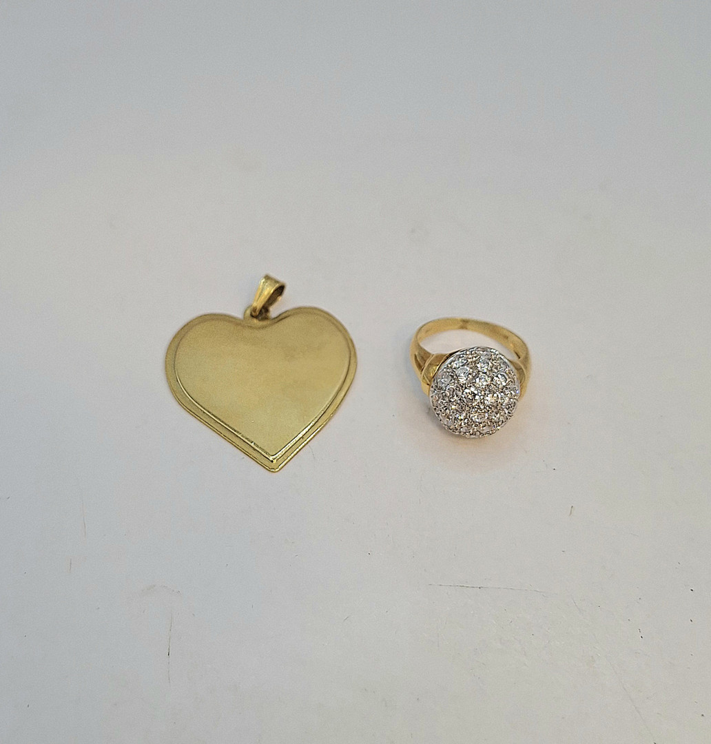 Anello e fotomedaglia oro pietre