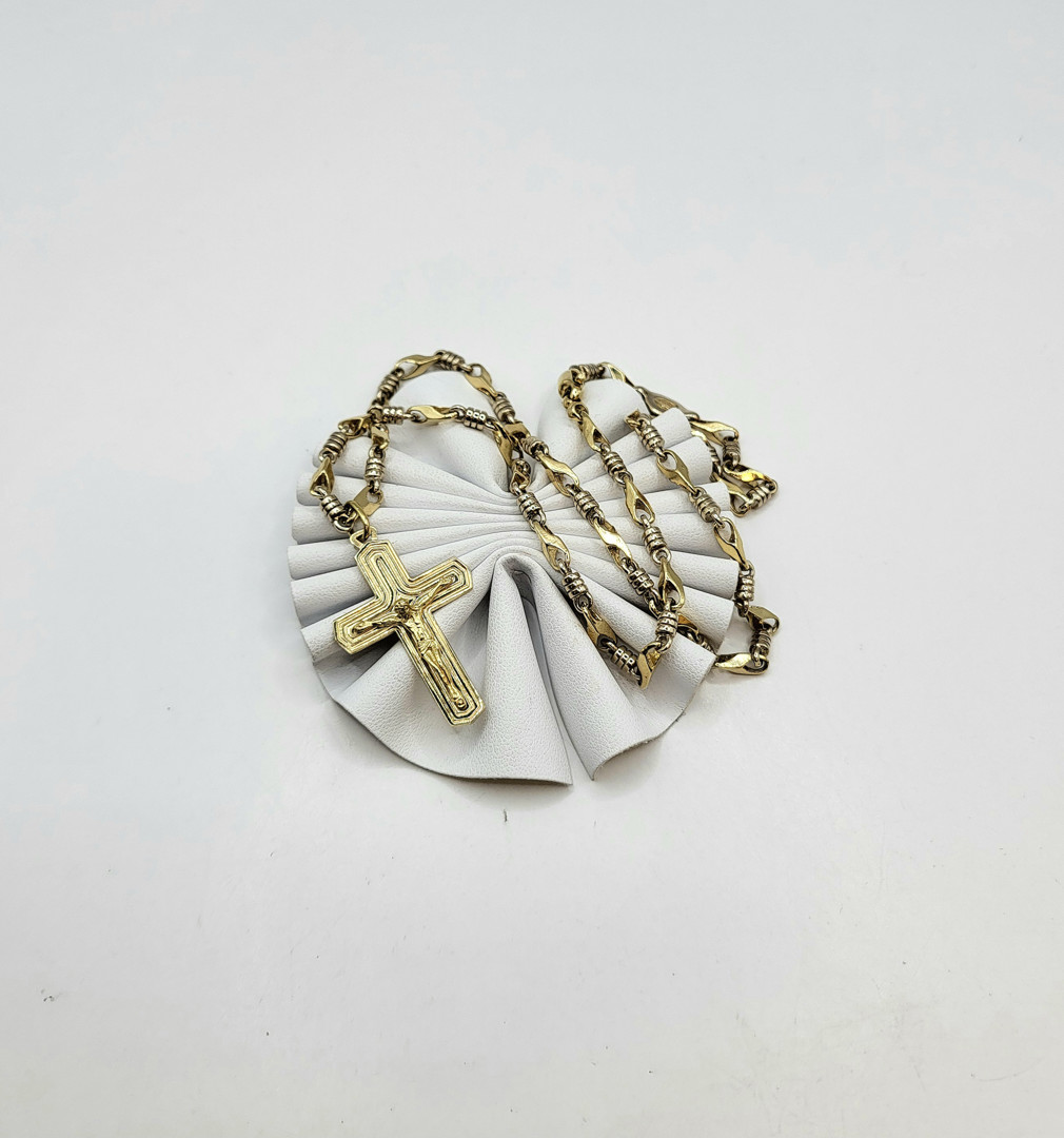 Collana e ciondolo oro