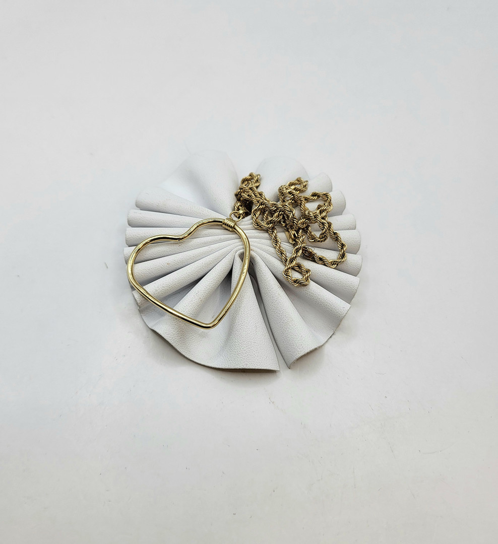 Collana e ciondolo oro 