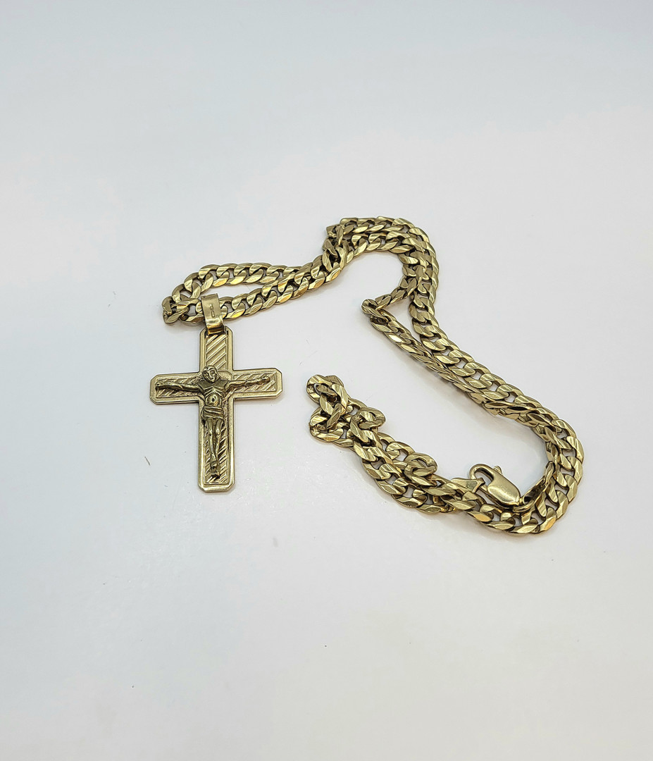 Collana e ciondolo oro