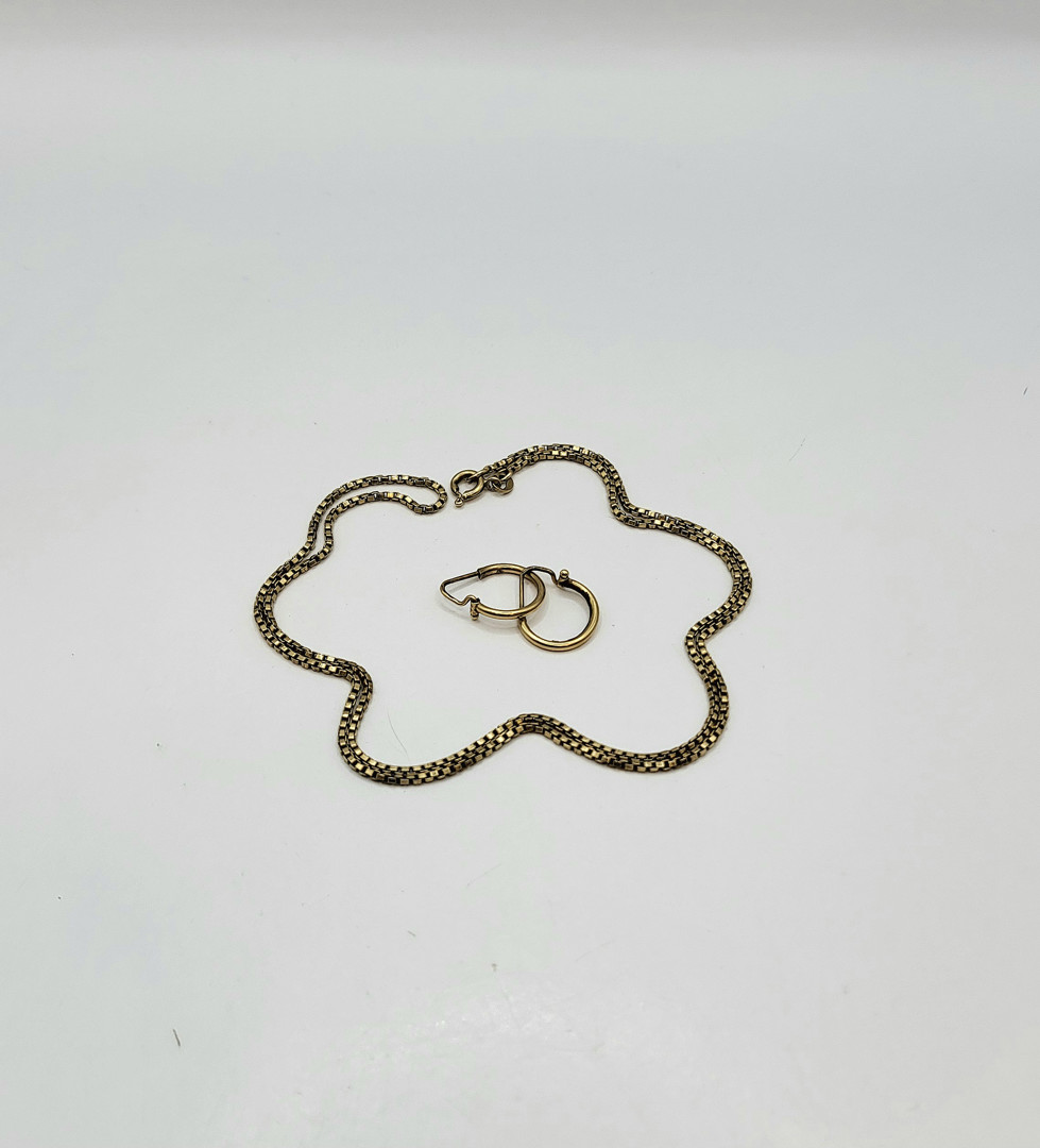 Collana e paio orecchini oro