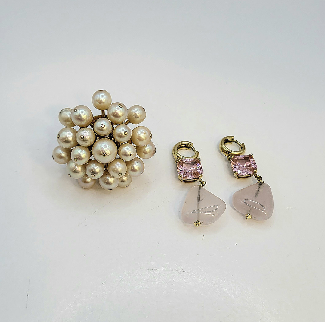 Anello e un paio orecchini oro perle pietre 