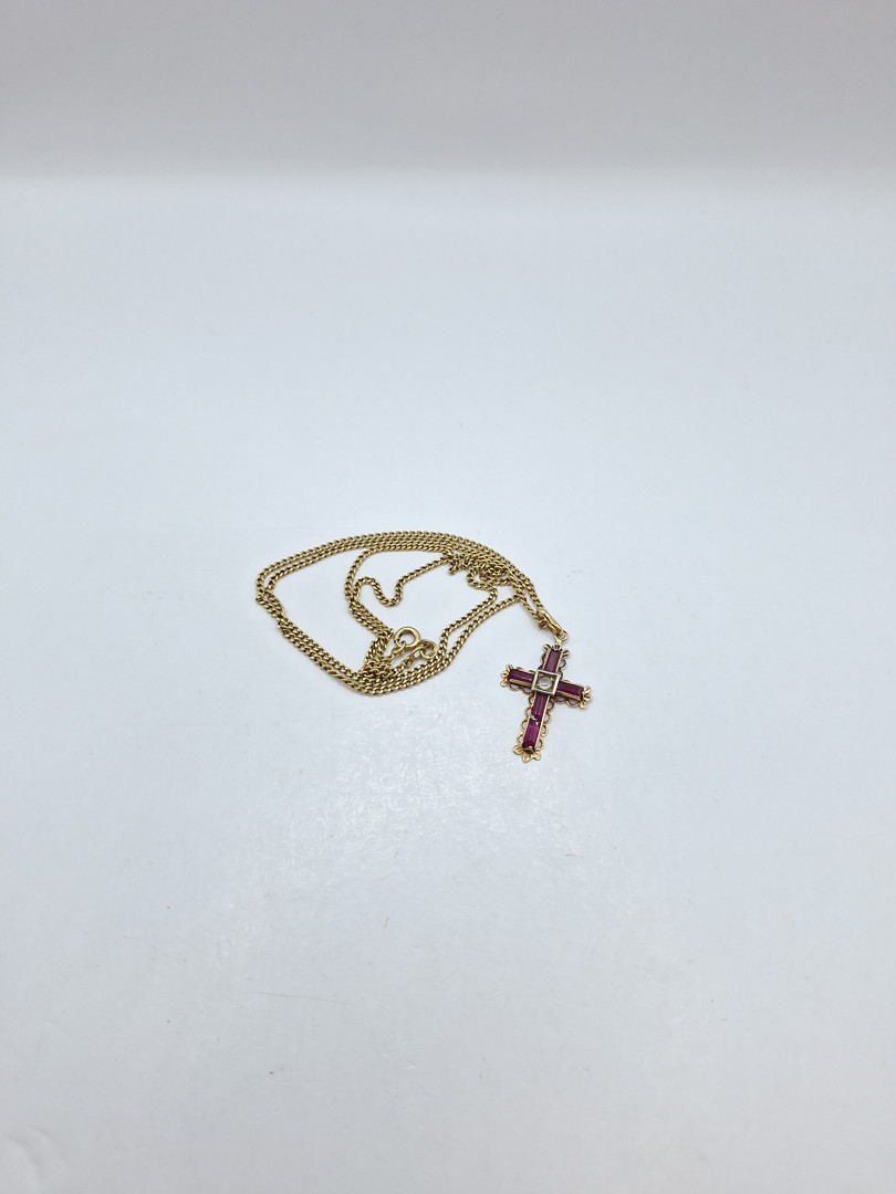 Collana e ciondolo oro pietre