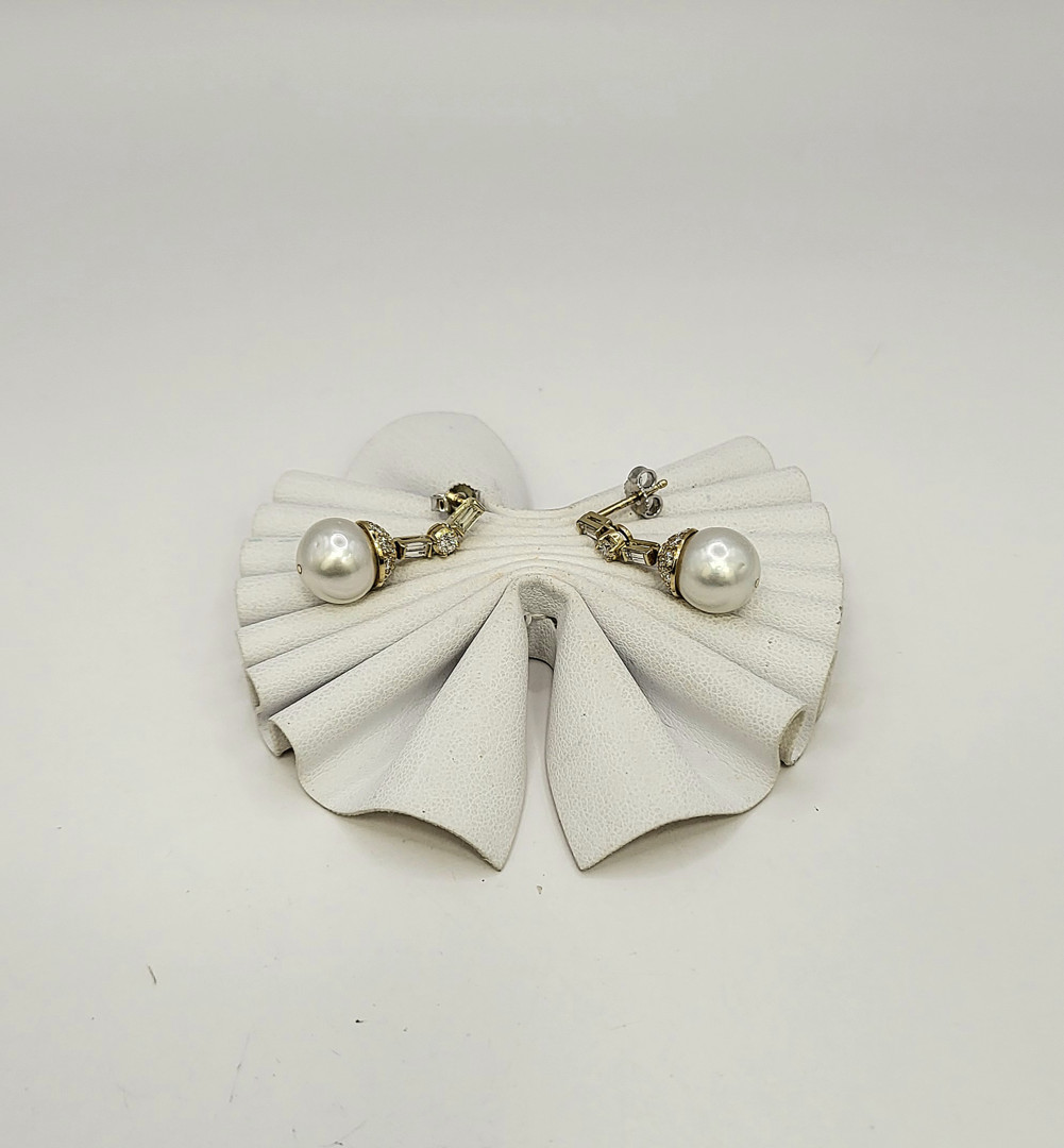 Paio orecchini oro diamanti perle