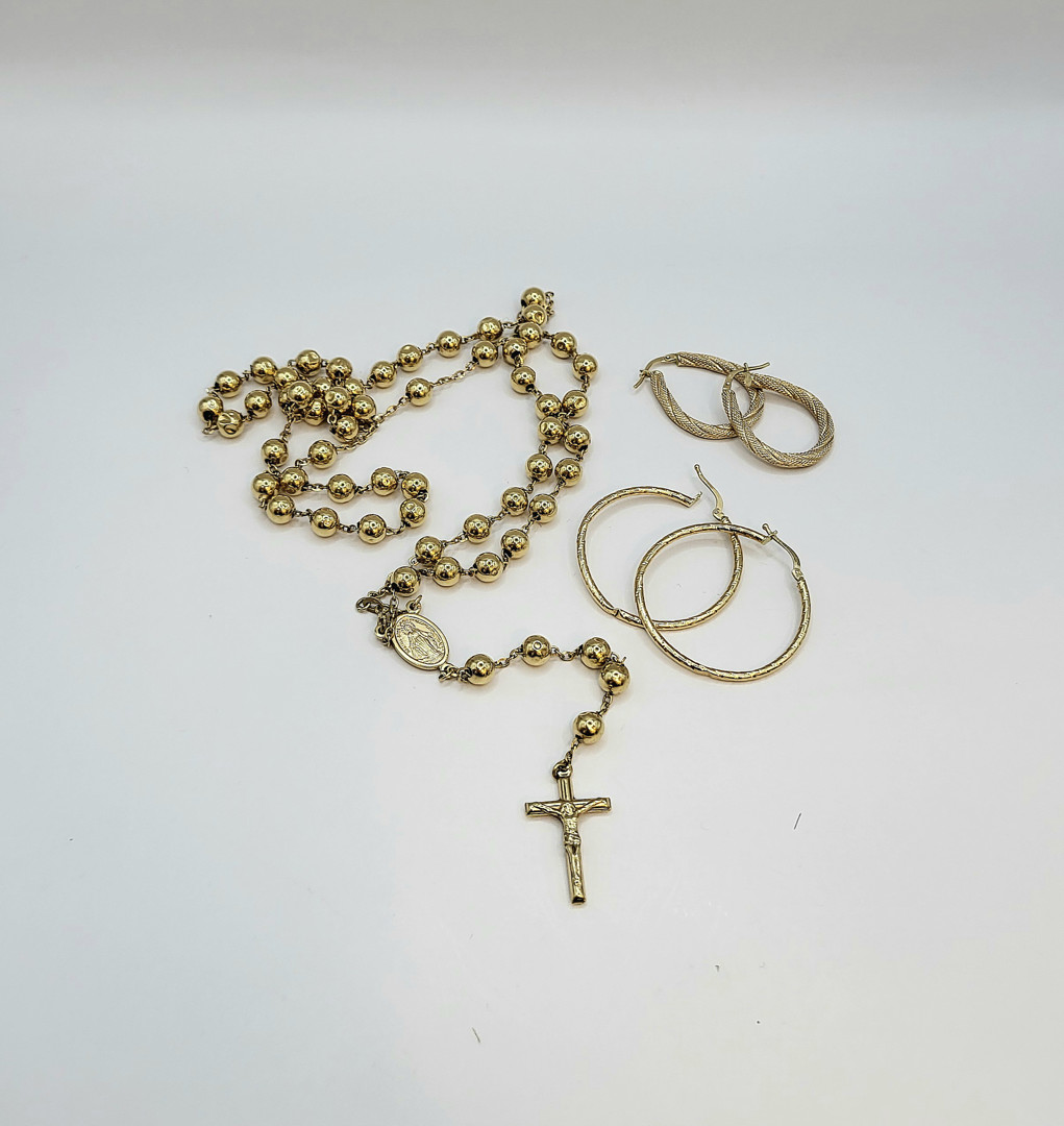 Rosario e due paia orecchini oro 