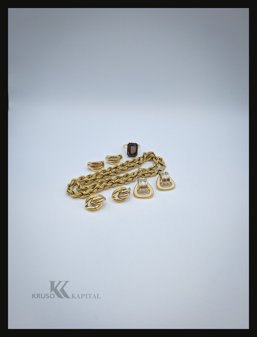 Collana anello e tre paia orecchini oro pietra