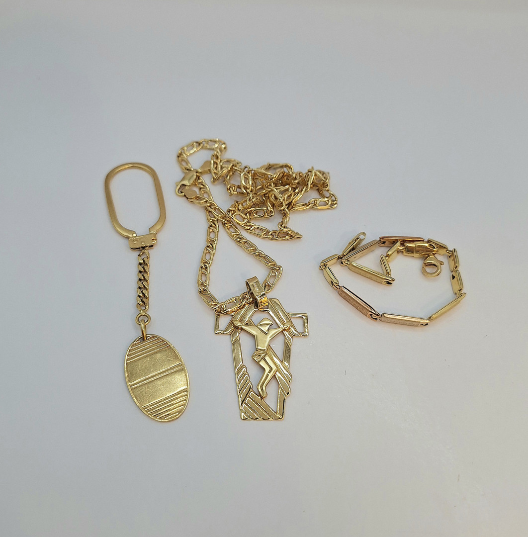 Vari oggetti oro
