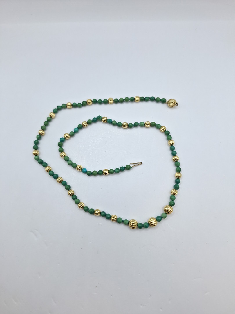 Collana pietre con chiusura e inserti oro