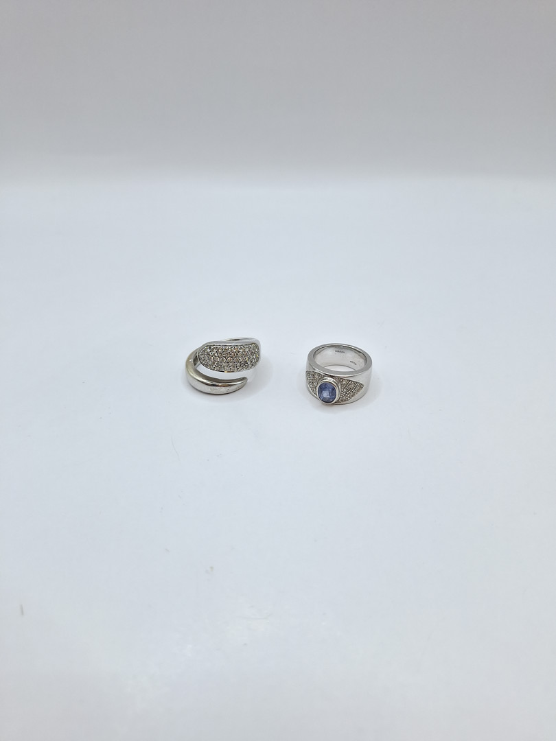 Due anelli oro pietre