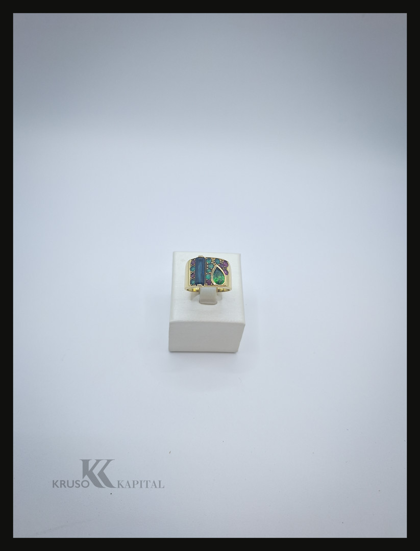 Anello oro pietre