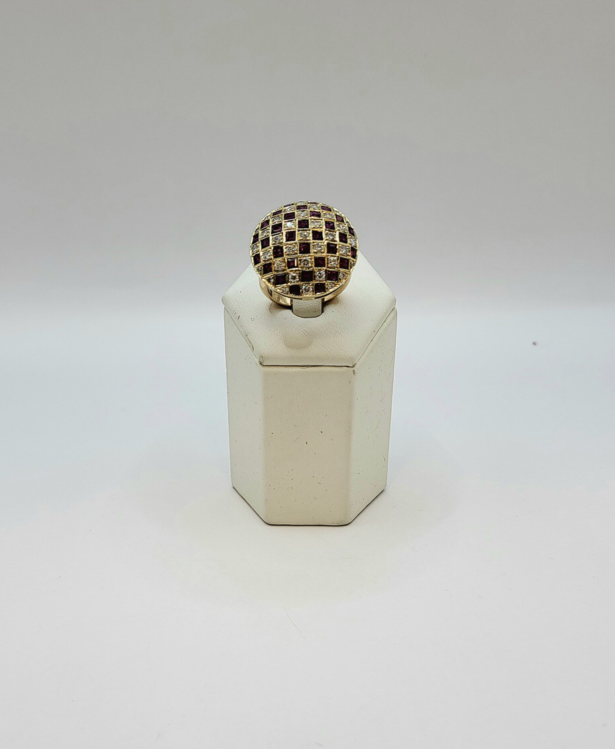 Anello oro pietre diamanti