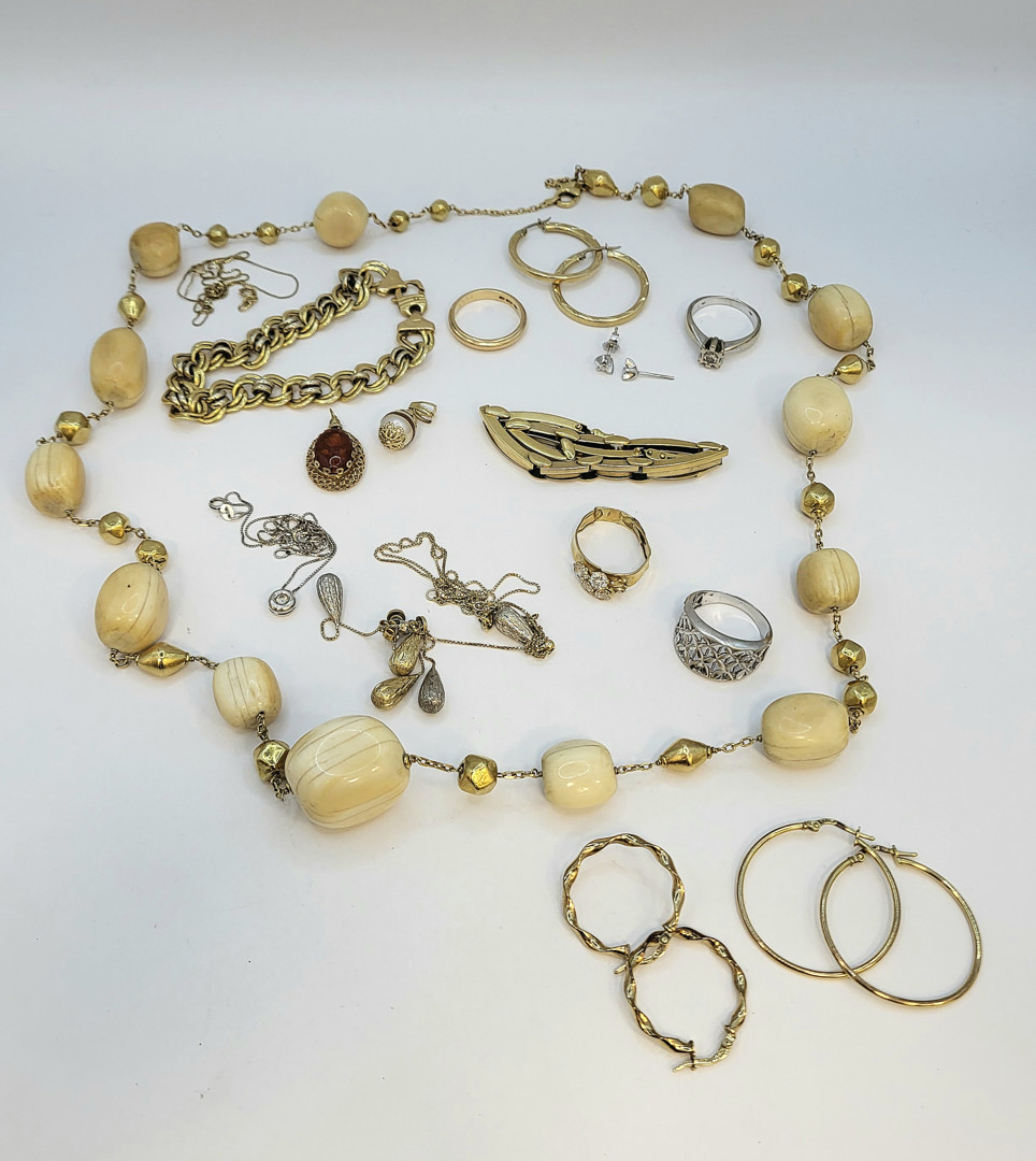 Anelli oro diamantini pietre