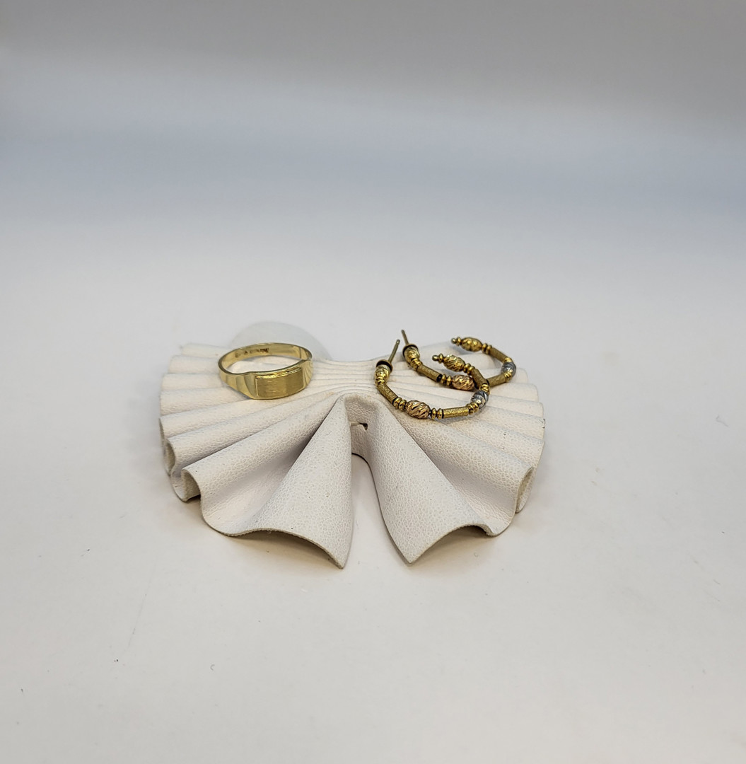 Paio orecchini anello oro